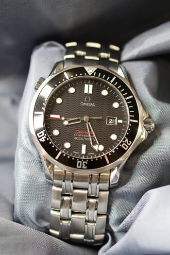2010 Omega Seamaster 212.30.41.61.01.001 Black Dial